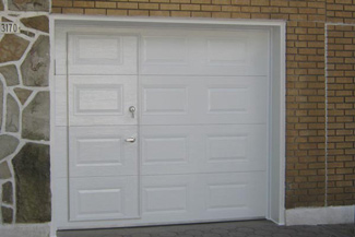 Ajoutez un système de blocage de l'ouvre-porte qui ne pourra pas être fonctionnel si votre porte de passage est entre-ouverte